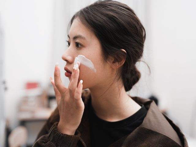 物理防曬推薦2026｜物理性防曬好處？物理防曬乳/防曬粉/防曬棒推薦