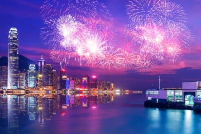 國慶煙花2025｜香港20個睇煙花表演好去處！免費區/觀景台/船上觀看/餐廳及自助餐